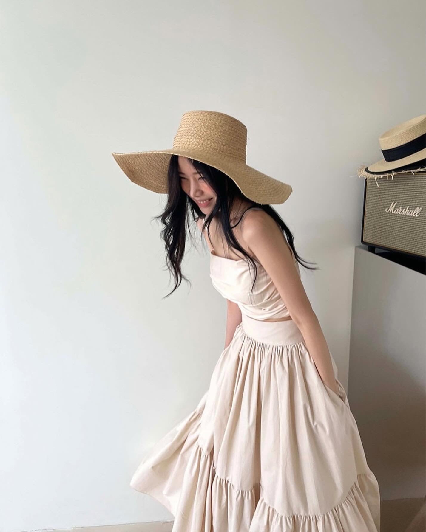 Summer French-Style Spaghetti Strap Top + High-Waist Flared Skirt Set