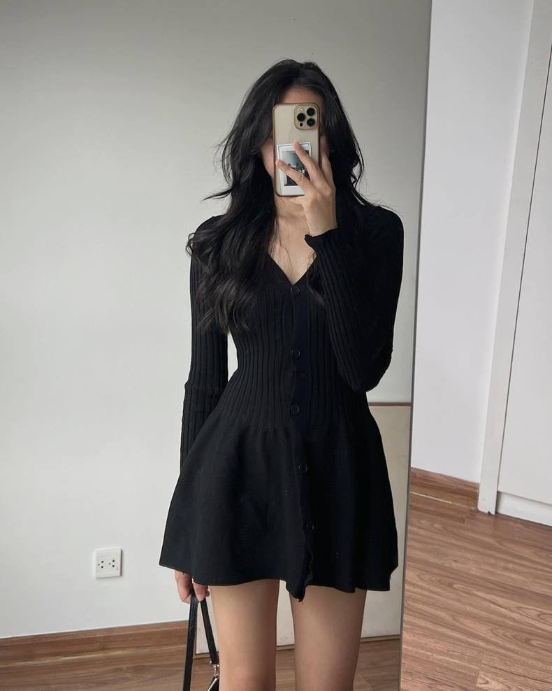 V-neck Single-Breasted A-Line Knitted Dress