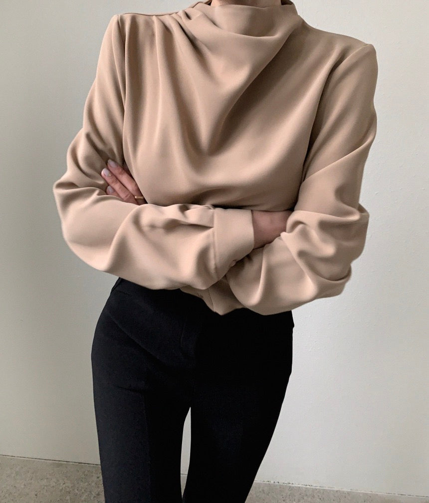 Round Neck Shirt With Pleated Texture