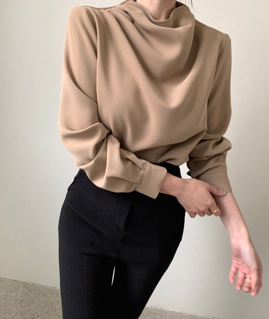 Round Neck Shirt With Pleated Texture