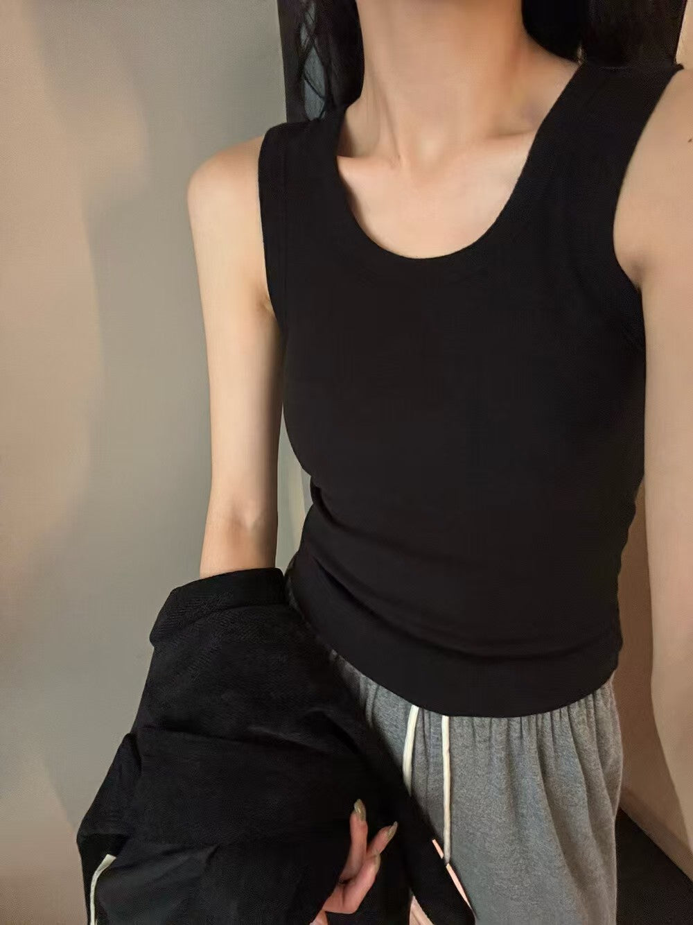 U-neck Tank Top With Pads